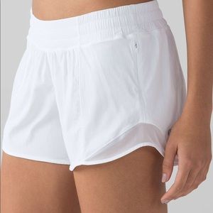 lululemon hotty hot short (4 inch)